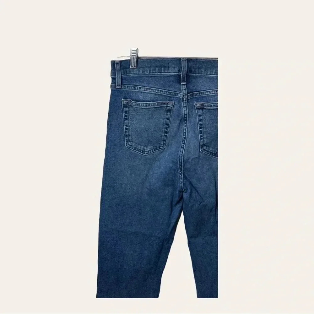 0433W. JOE’S JEANS DENIM JEANS STRAIGHT LEG SIZE 28 MEDIUM WASH DENIM IN‎ COLOR - Picture 9 of 10